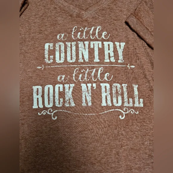 Maurices Women's Country Rock Tee - Brown & White Size Medium EUC - Picture 2 of 5